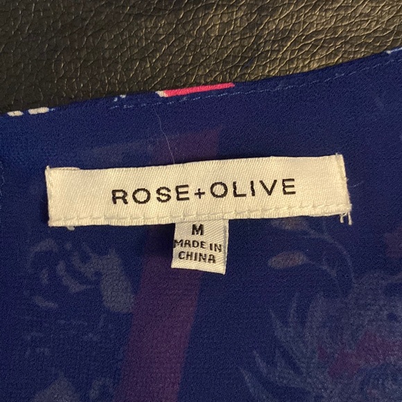 Rose Olive womens size medium Shirt, with Navy blue and Pink flower pattern - Picture 3 of 3